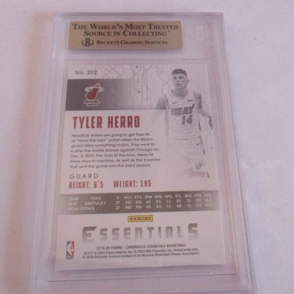2019-20 PANINI CHRONICLES #212 TYLER HERRO ESSENITALS 9.5 GEM MINT - Picture 4 of 4
